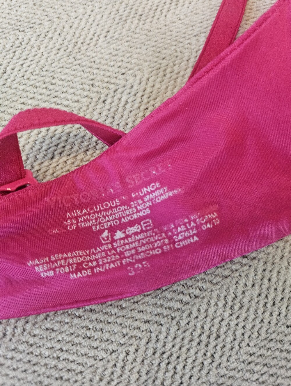 Victoria's Secret Bra Miraculous Plunge 32B - Picture 12 of 12